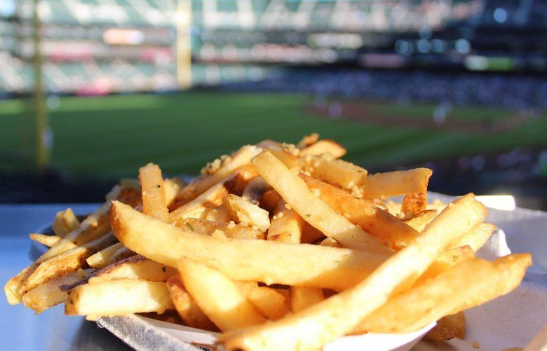 T-Mobile Park Food Review: Mariner Dog #fyp #baseball #mlb