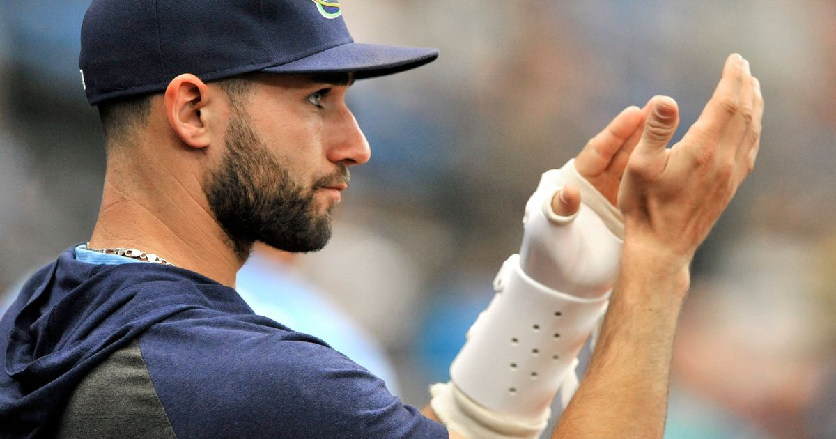 Rays place CF Kevin Kiermaier on COVID-19 related IL