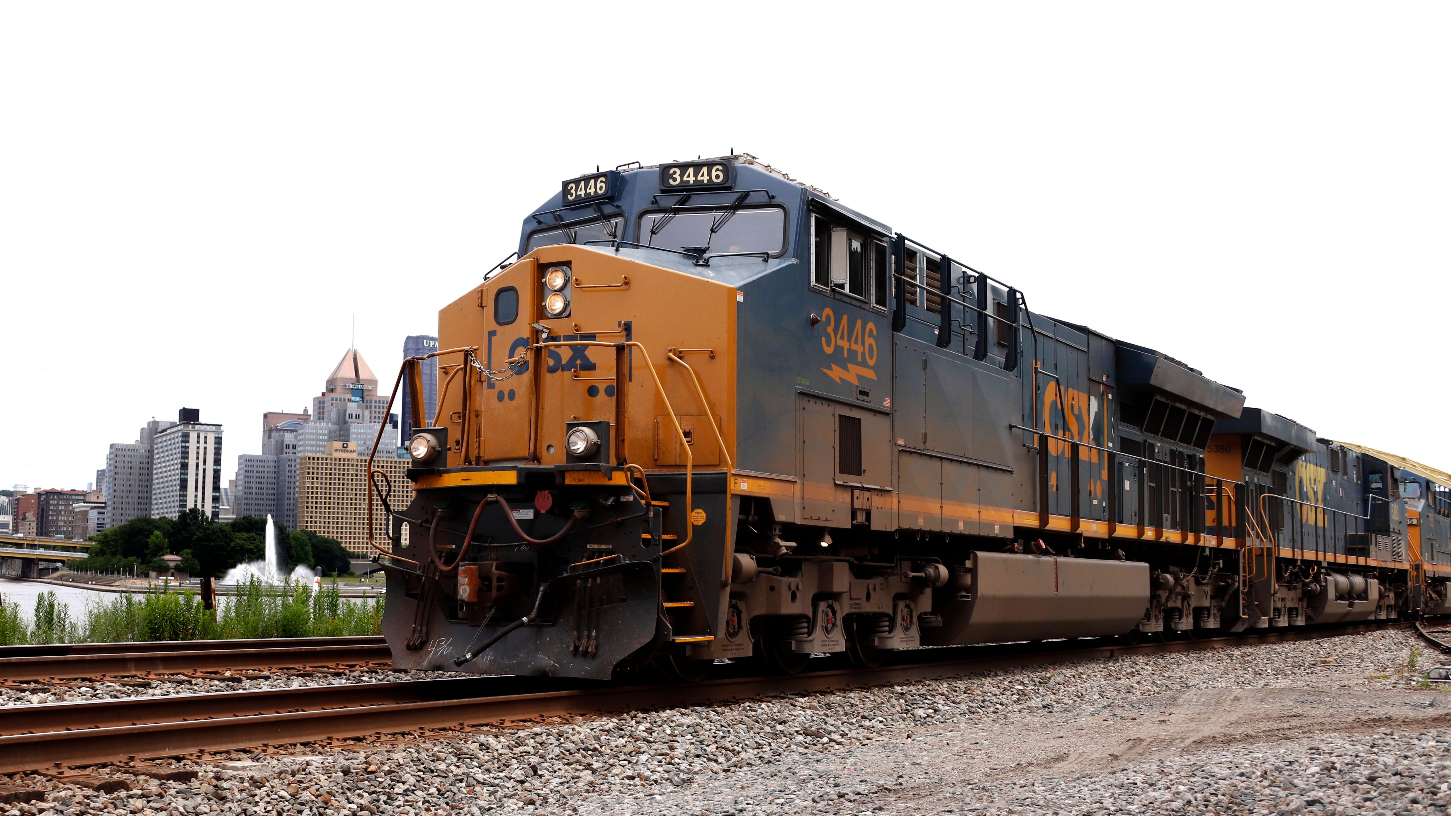 CSX 2Q profit