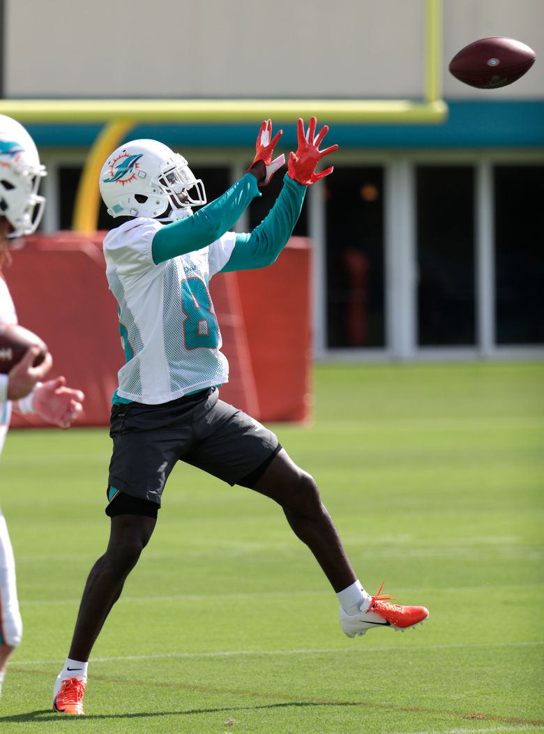 Dolphins To Host Allen Hurns