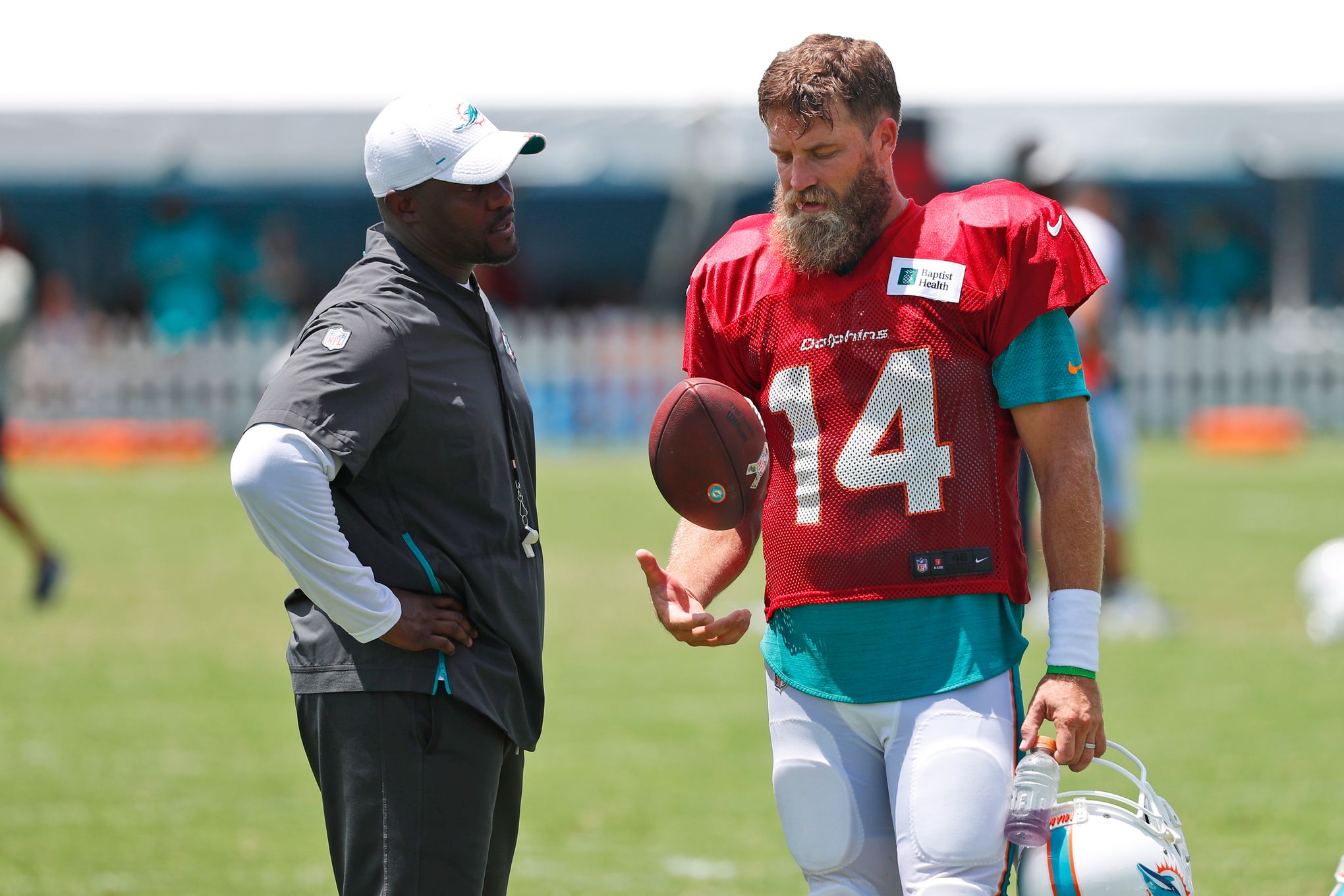 Ryan Fitzpatrick Agrees to Terms With Miami Dolphins - Last Word on Pro  Football