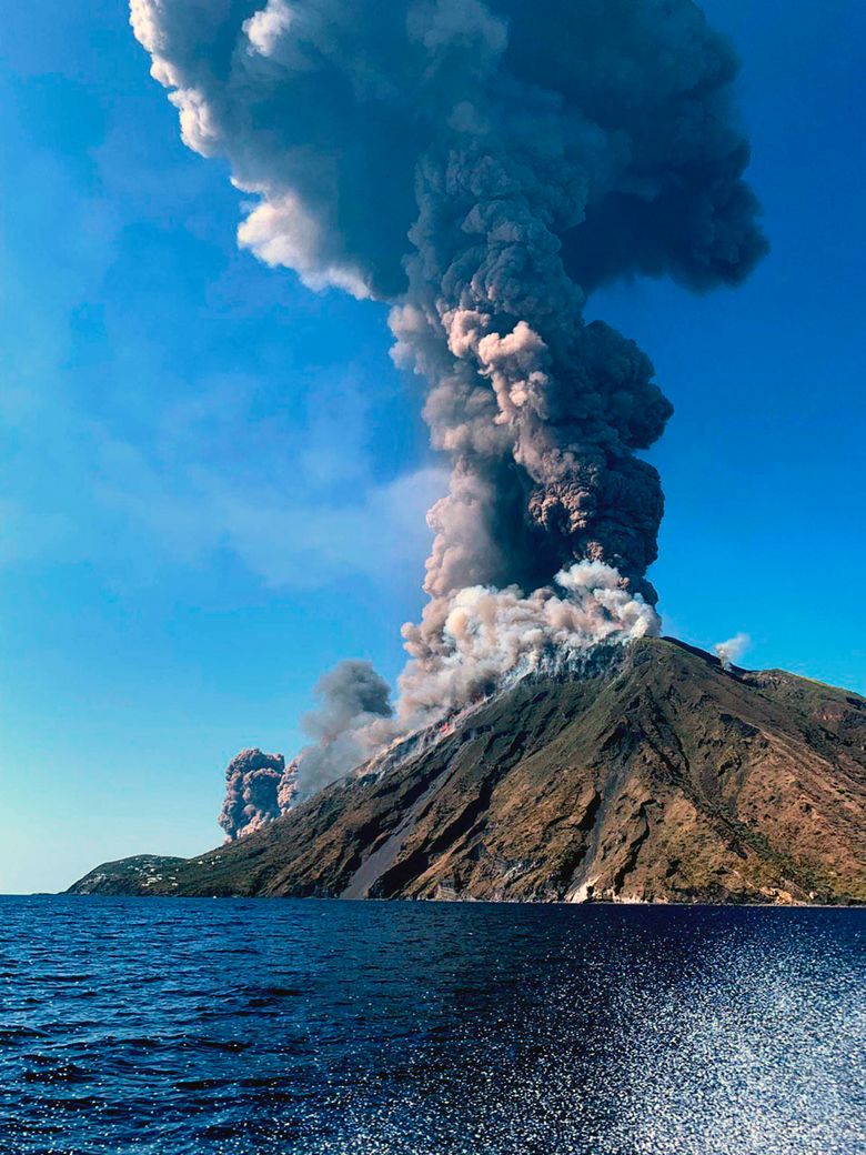 Eruption on Italy's Stromboli island kills hiker, starts fires | The  Seattle Times