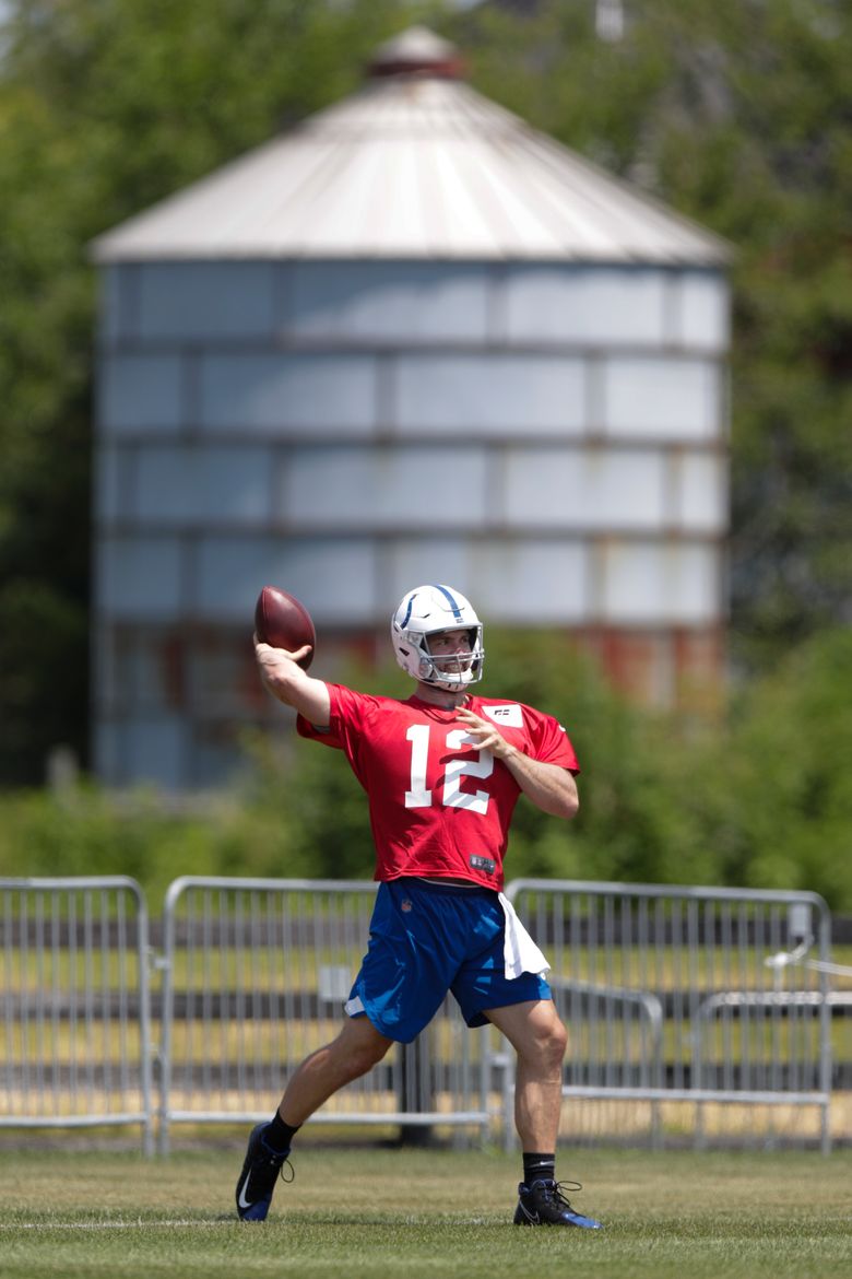 Colts quarterback Andrew Luck is limited for second practice in a