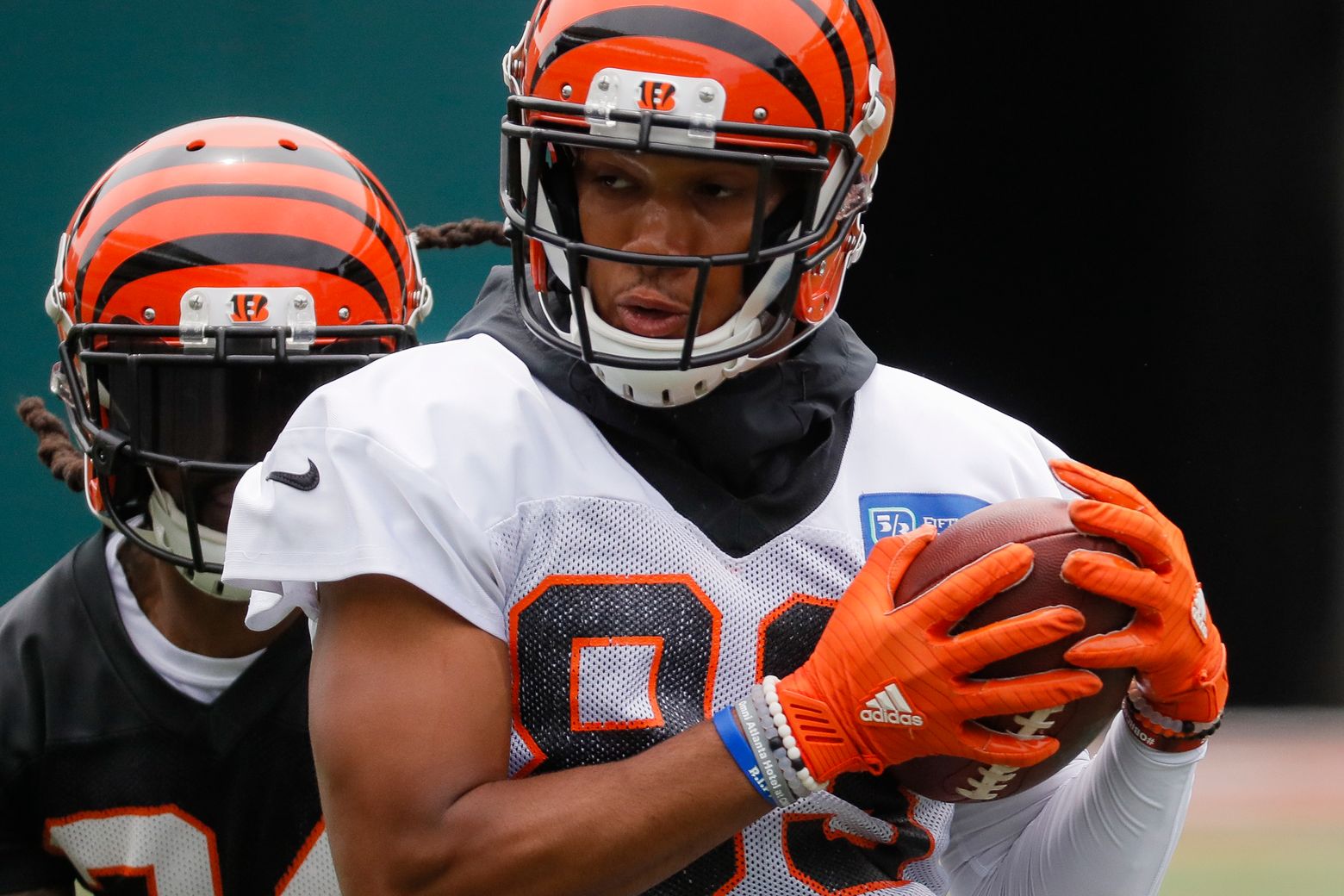 After big season, Tyler Boyd inks new four-year contract with