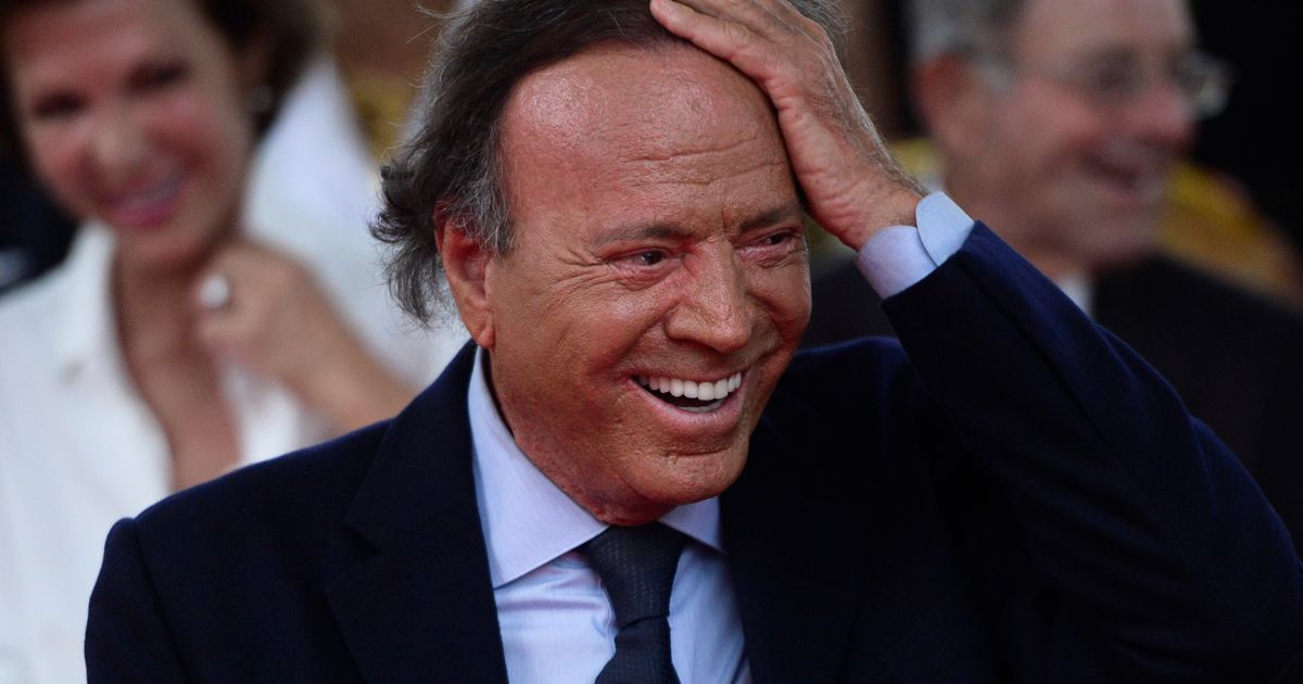 Spanish man files paternity suit against Julio Iglesias