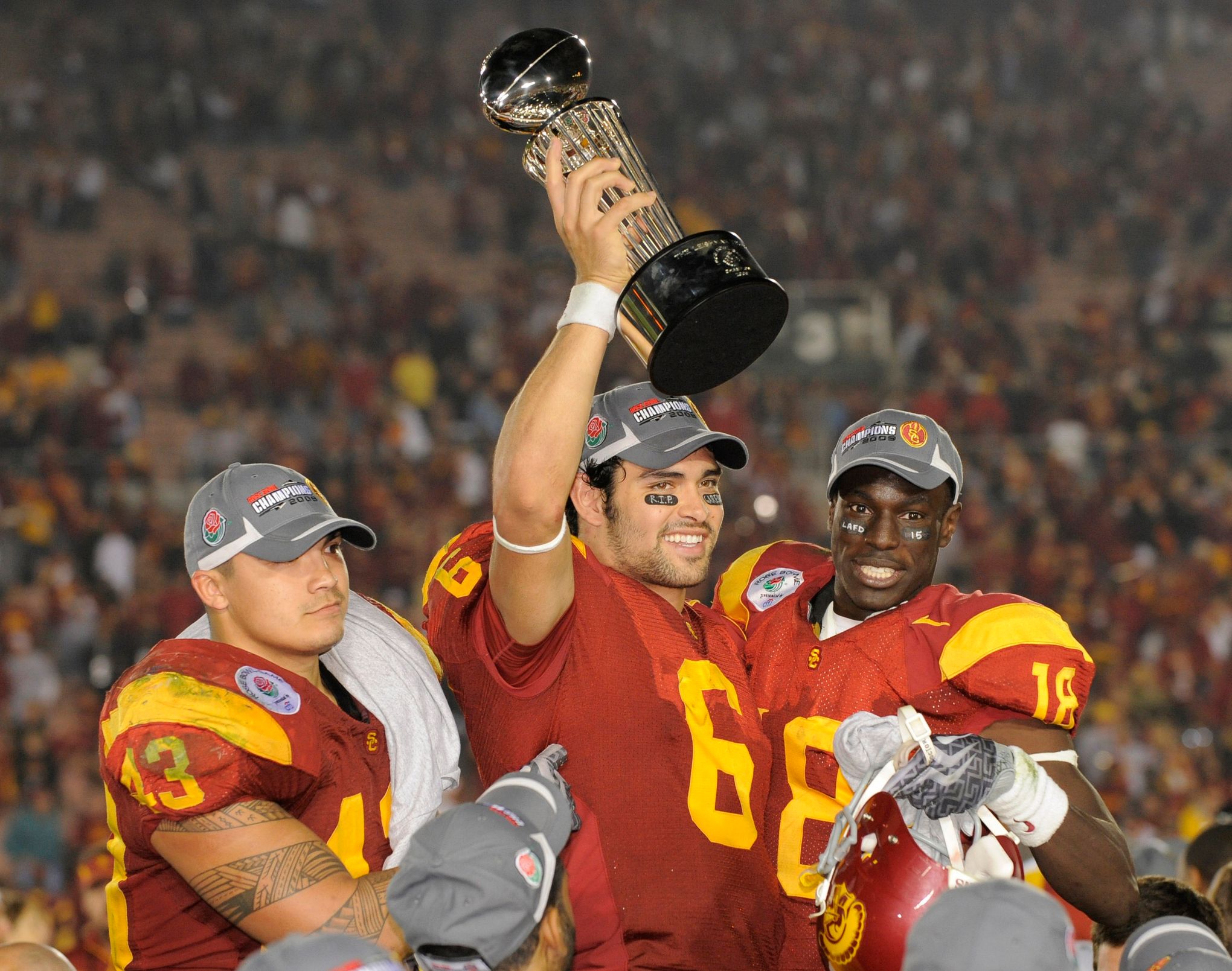 Jets trade up and take USC QB Mark Sanchez with fifth overall pick