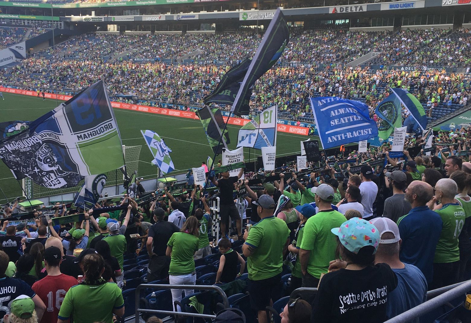 Fans to Sounders match hear curses people who pledge allegiance to Proud Boys | The Seattle Times