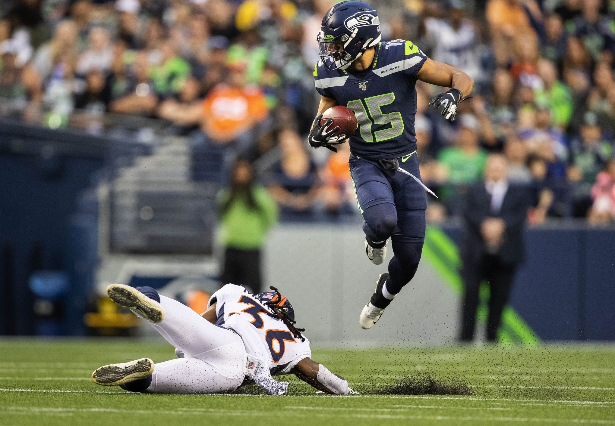 Seahawks Wide Receiver John Ursua Makes Impressive One-Handed