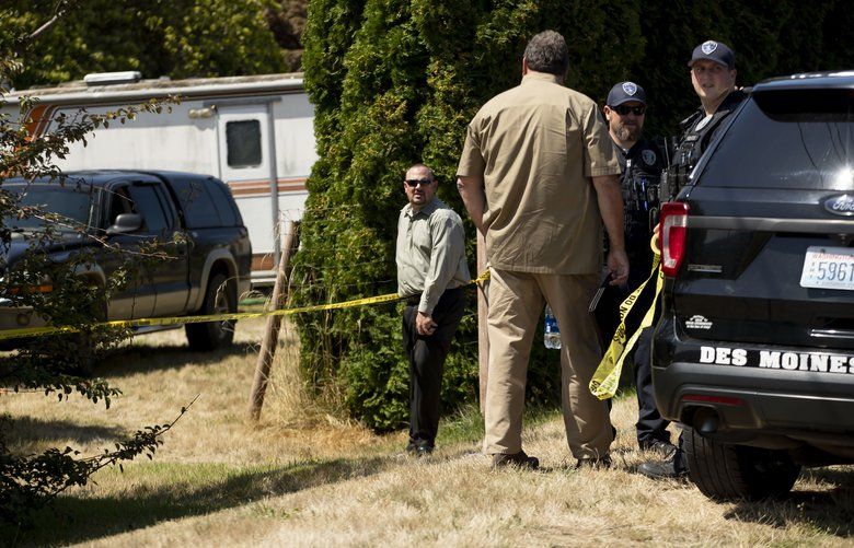 Mother, son found dead outside Des Moines residence in apparent murder ...