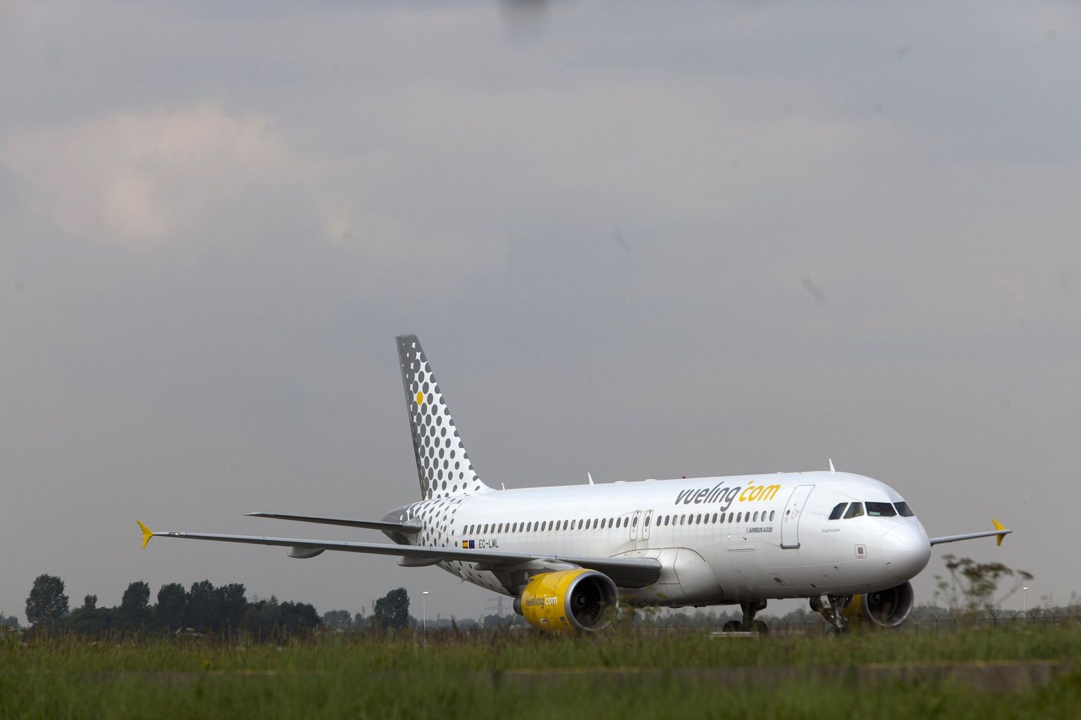 højt vant Afdæk Travel Troubleshooter | Vueling Airlines offered 250 euros for canceled  flight; it owed customer 600 | The Seattle Times