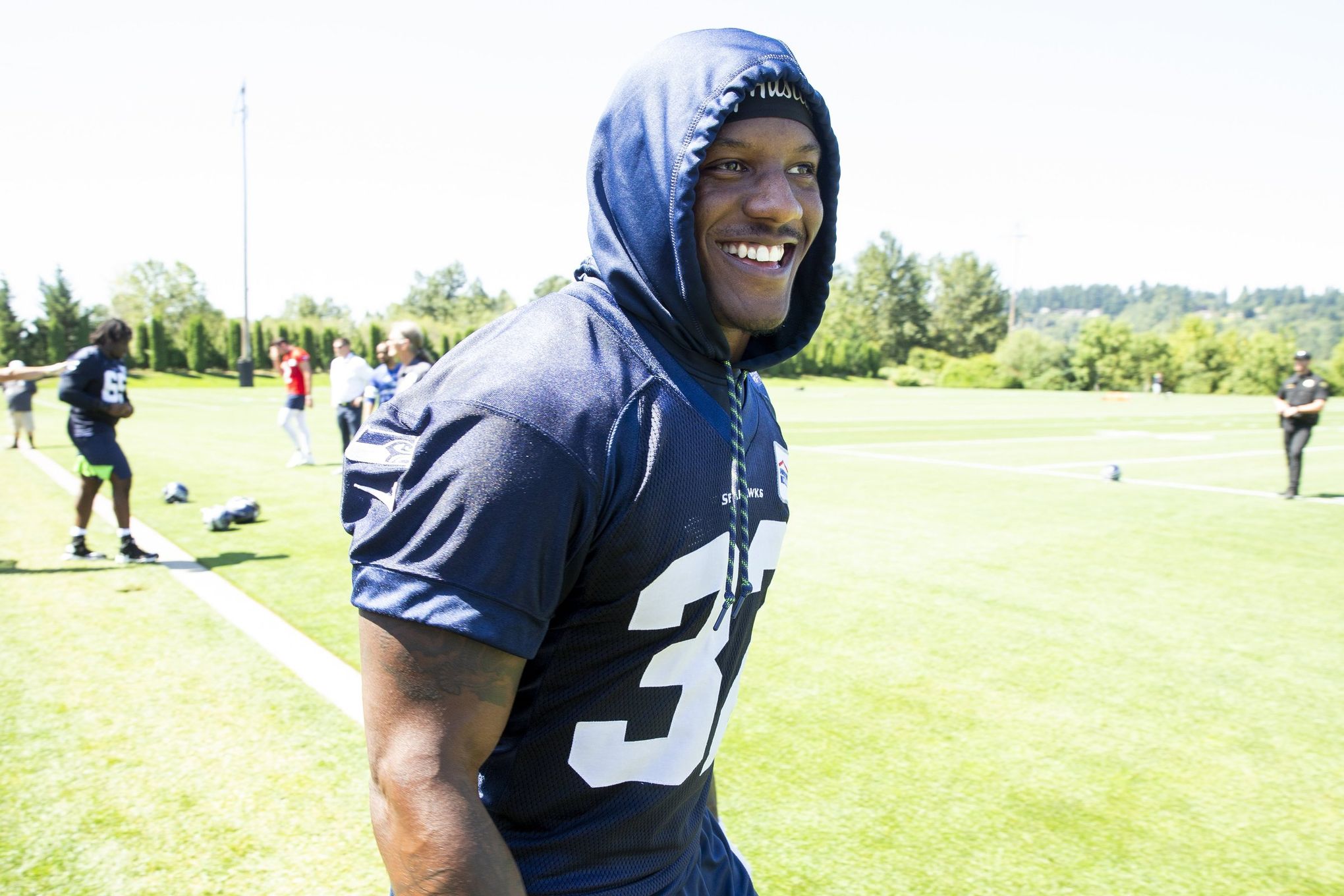 Tempers flare during 10th day of Seahawks training camp - Seattle