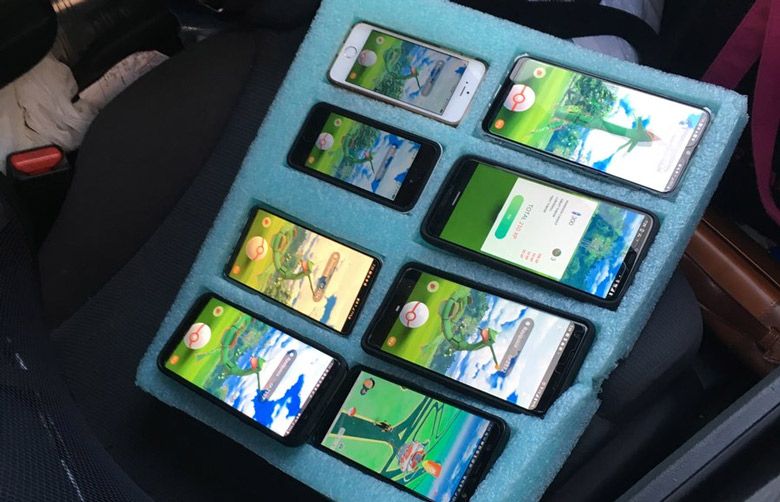 Washington State Patrol finds driver playing Pokemon Go on 8 phones at once