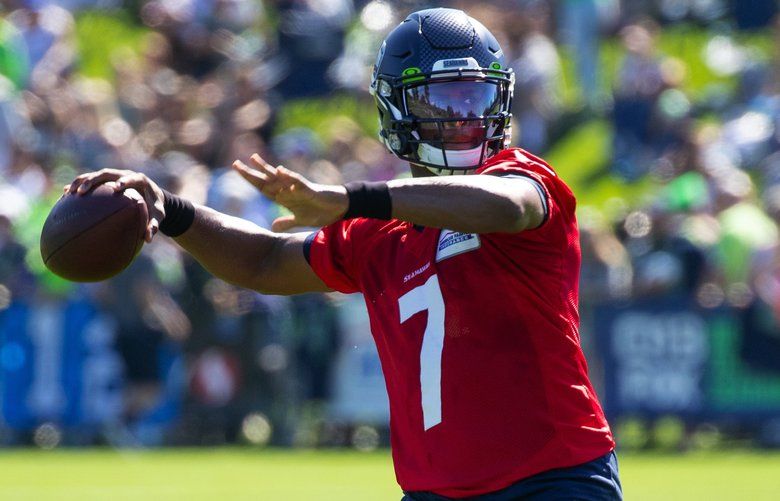 Seattle Seahawks quarterback Geno Smith throws during the NFL football  team's training camp, Thursday, July 27, 2023, in Renton, Wash. (AP  Photo/Lindsey Wasson Stock Photo - Alamy