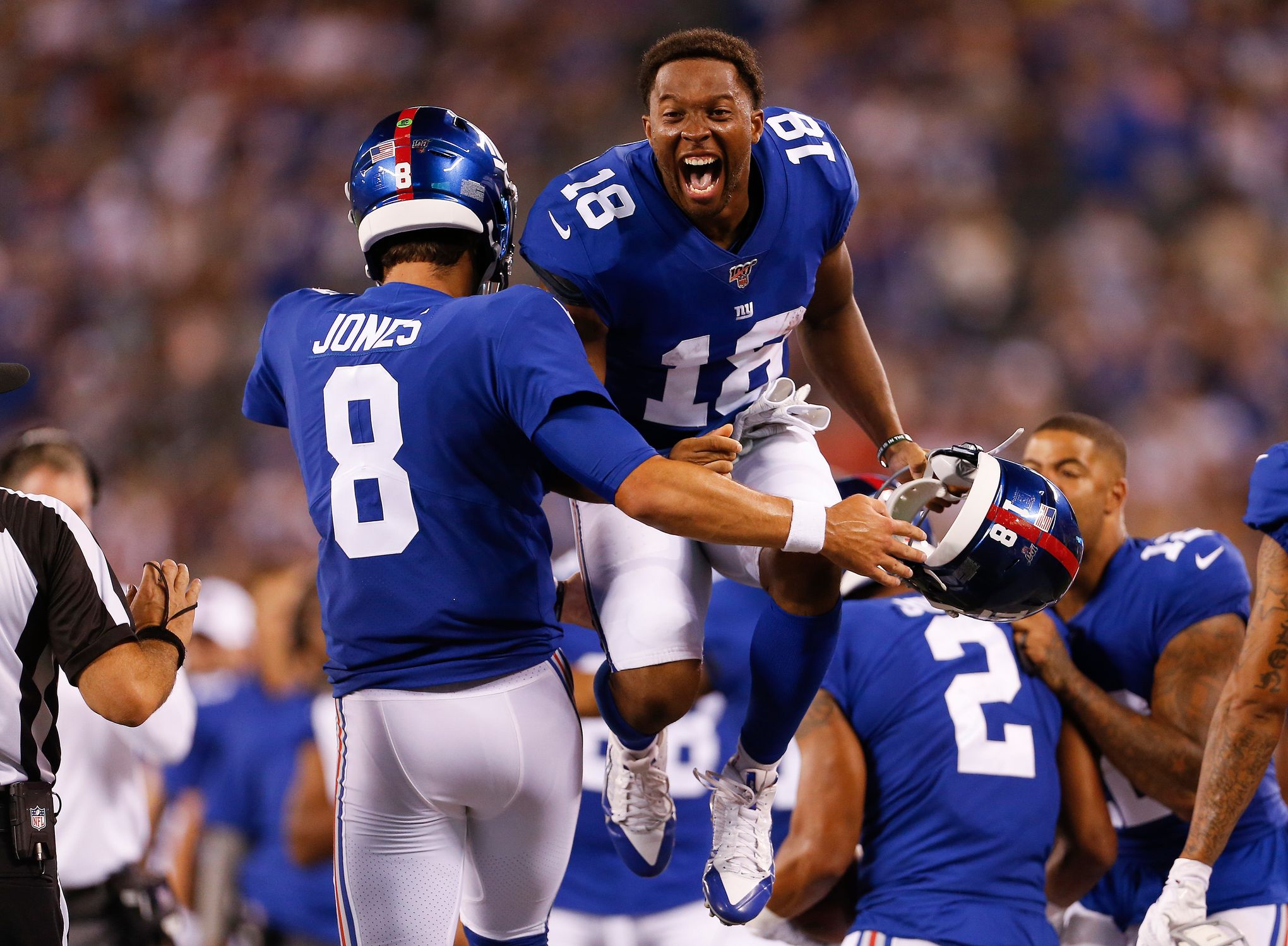 Manning and Jones throw TDs to lead Giants over Bears