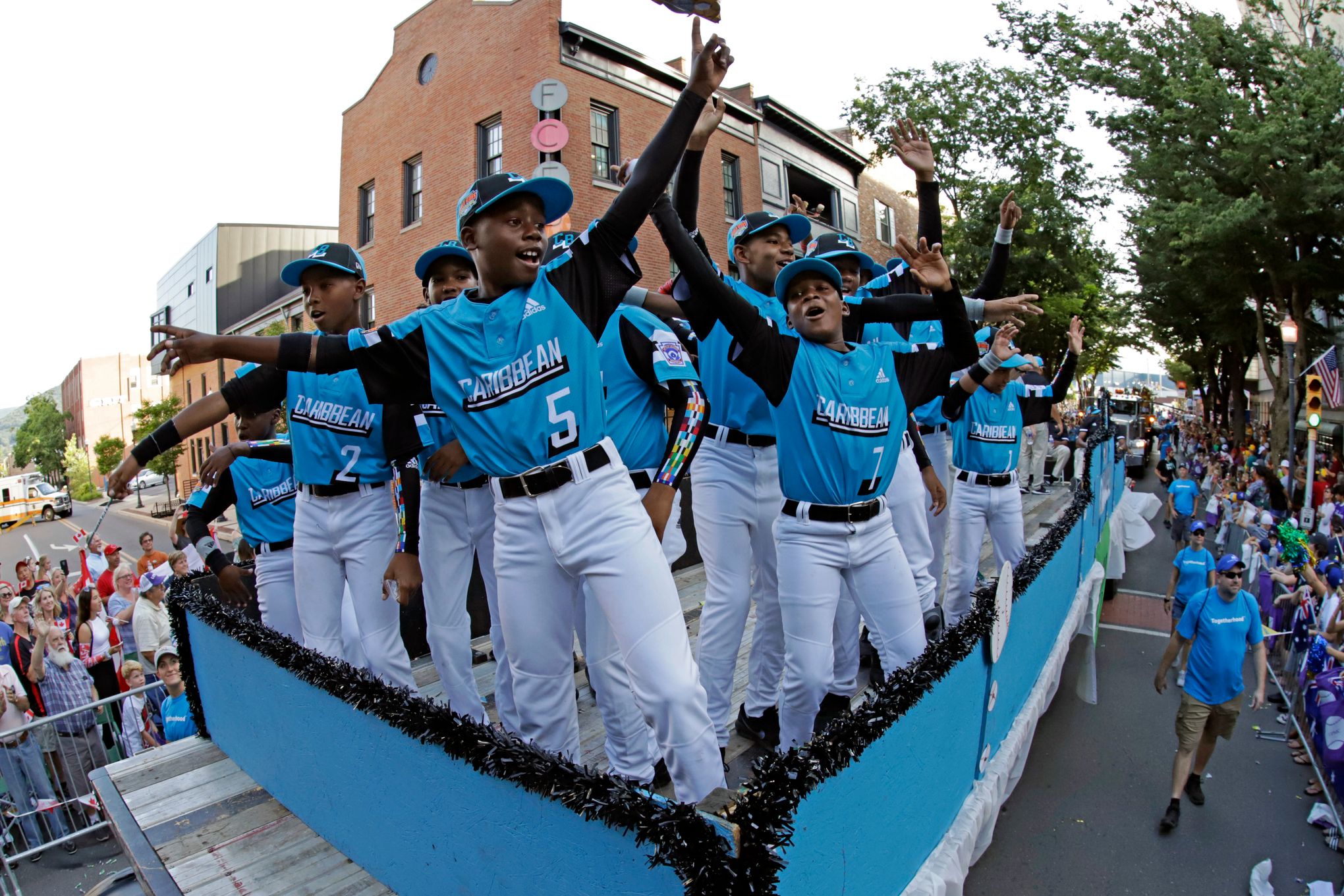 LLWS ties to Major League Baseball easy to find at tourney – The Oakland  Press