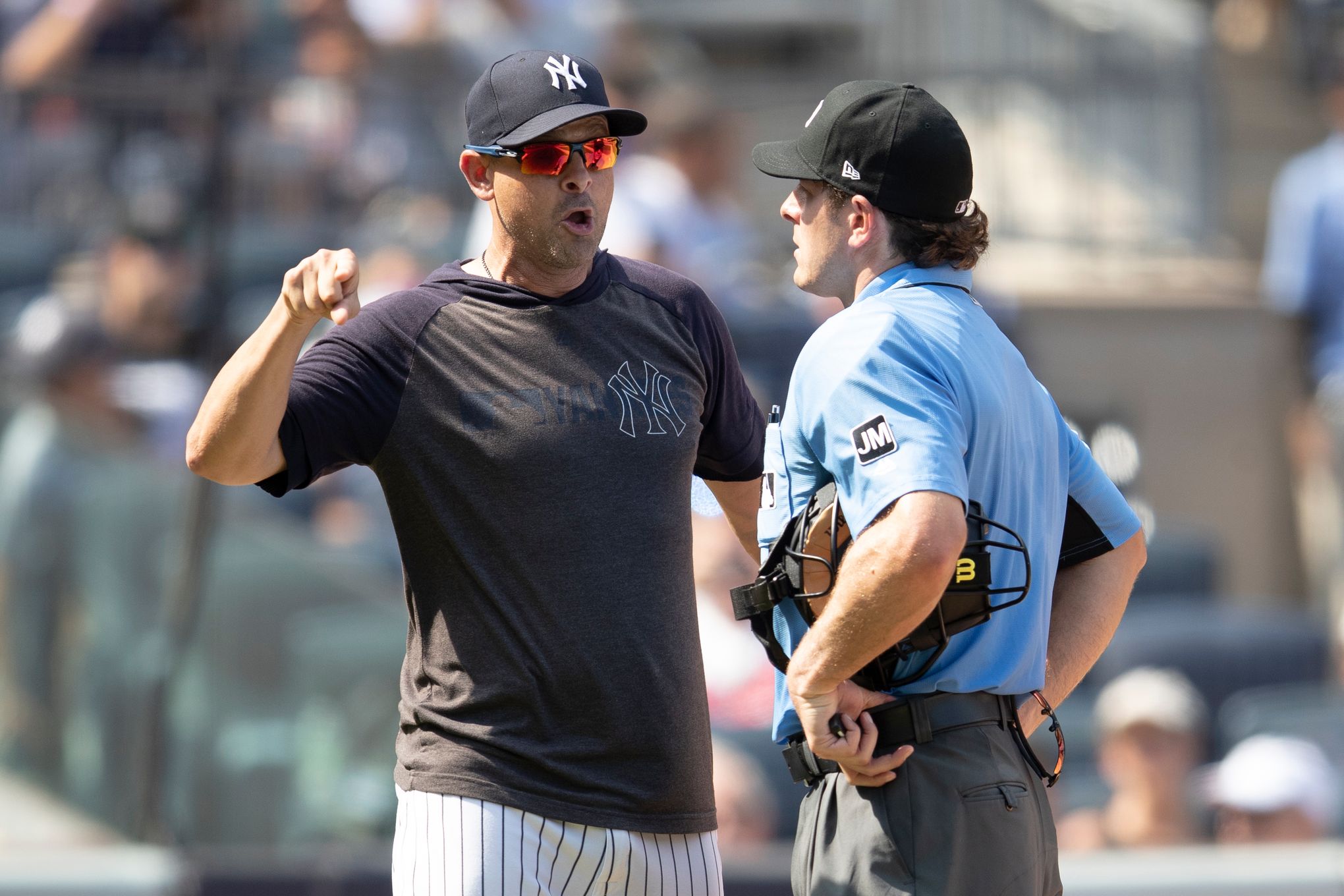 Yankees' Aaron Boone to umpire during tirade: My guys are savages