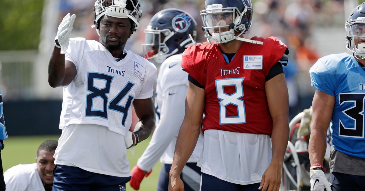 Taylor Lewan Treats Everyone to a Big Guy Touchdown Catch (Video)