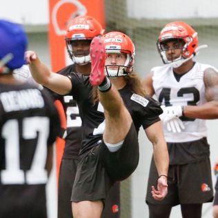 Cleveland Browns: Whose roster spot will Sheehy-Guiseppi take?