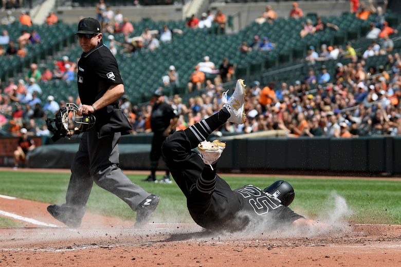 Santander has 5 of Orioles' 16 hits in 8-3 win over Rays