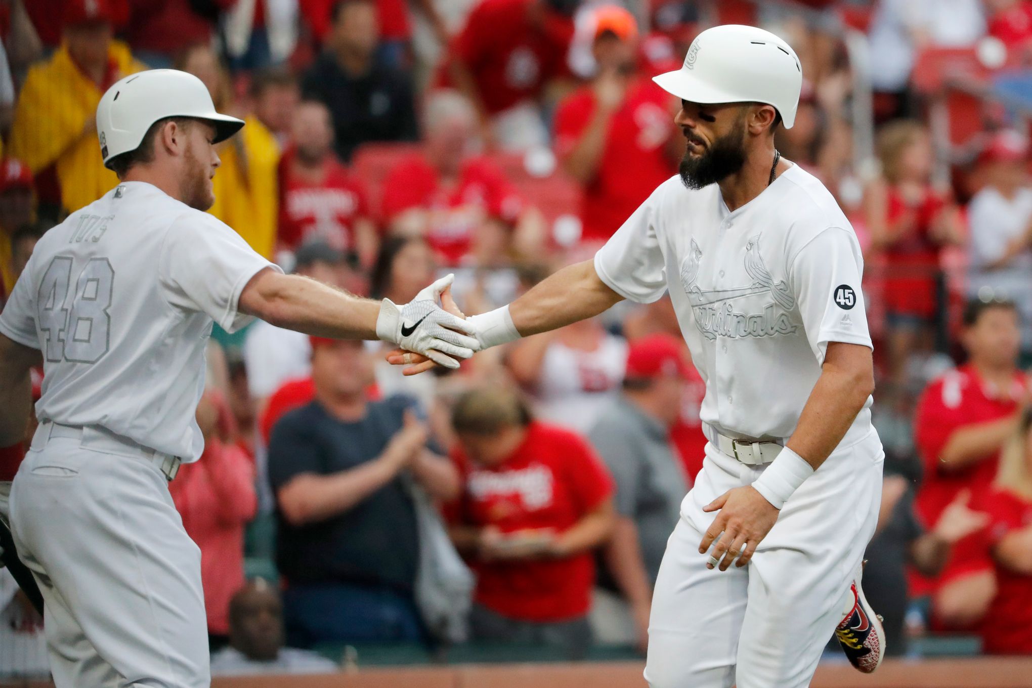 Arenado homers, Wainwright pitches Cards past Rockies 2-0