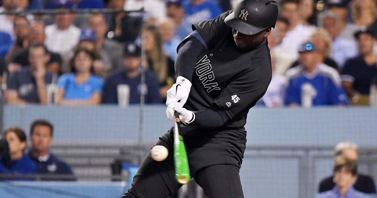 Gregorius helps Yankees pound Dodgers 10-2