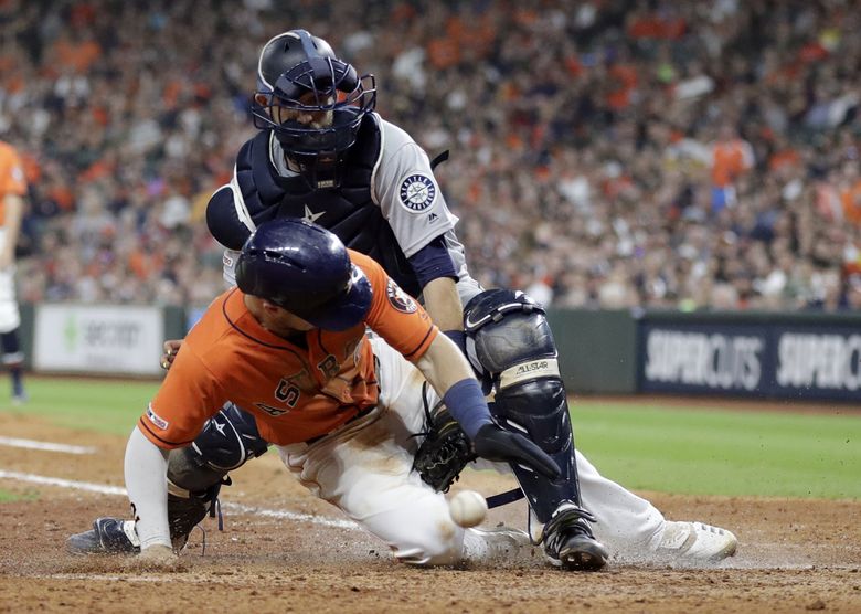 Houston Astros: Taking a dive into Michael Brantley's hitting slump