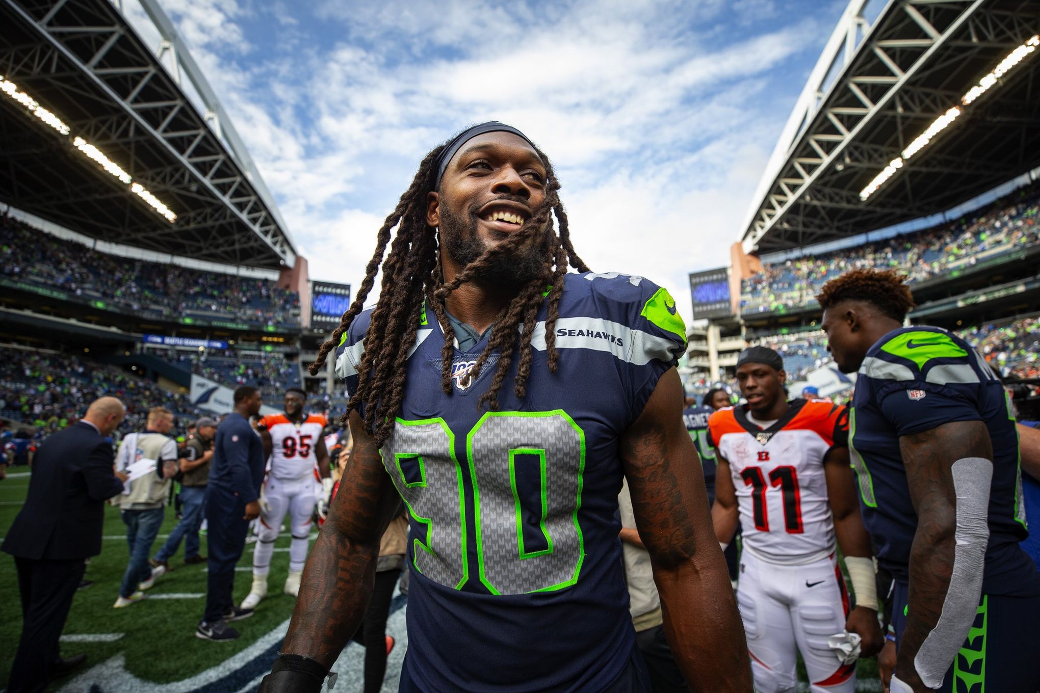 Jadeveon Clowney is 'very, very happy' to be with the Seahawks — and sees a breakthrough coming | The Seattle Times