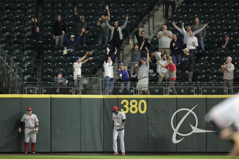 Seattle Mariners outfielder Kyle Lewis is starting to heat up