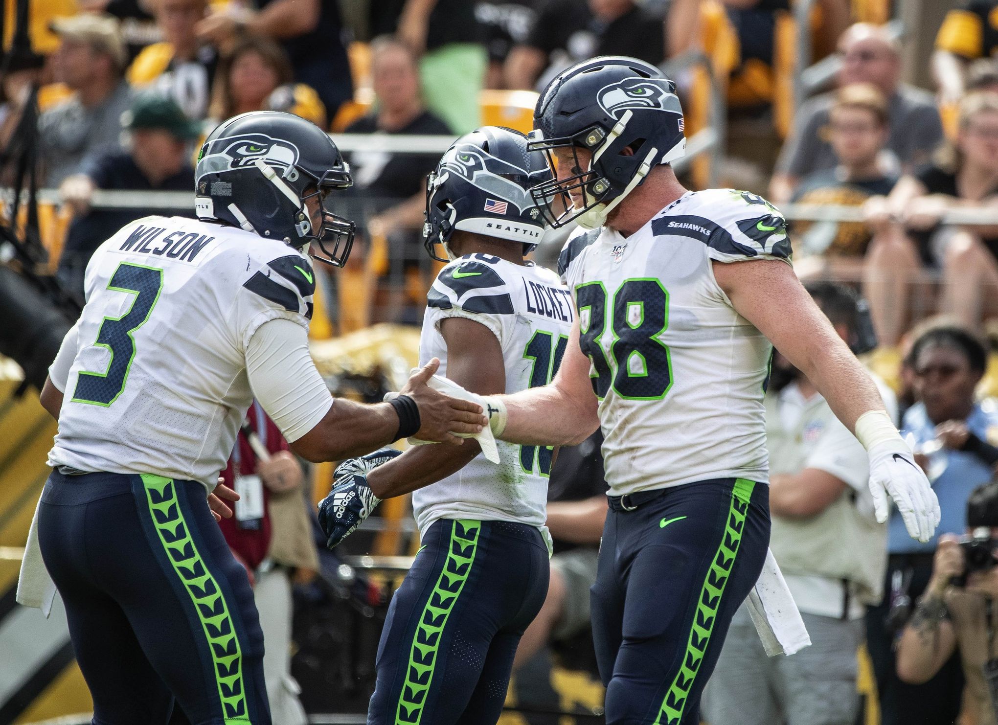 He's a star': DK Metcalf hauls in first touchdown catch in Seahawks'  victory at Pittsburgh