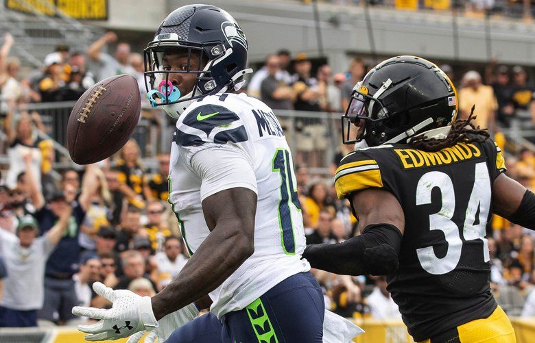 Seattle Seahawks wide receiver DK Metcalf (14) during an NFL football game  against the Denver Broncos, Monday, Sept. 12, 2022, in Seattle, WA. The  Seahawks defeated the Bears 17-16. (AP Photo/Ben VanHouten