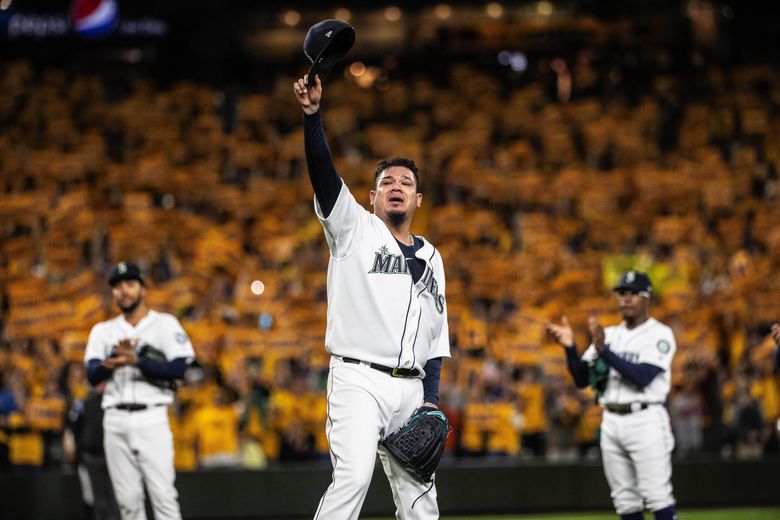 Felix Hernandez and his faithful fans share an emotional goodbye in defeat  against A's