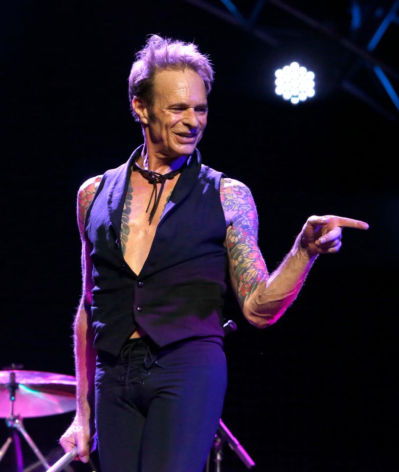 does david lee roth smoke cigarettes in Creem Magazine : r/vanhalen FAN - Everyone says David