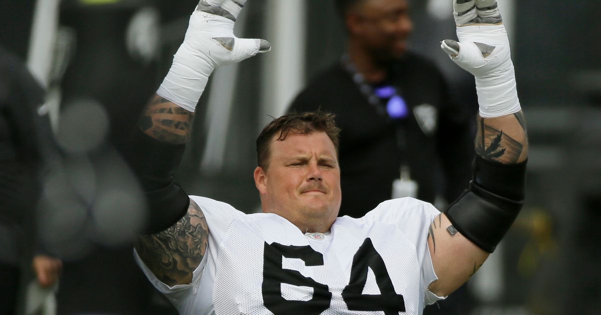 Oakland Raiders spring shock by signing troubled guard Richie Incognito, Oakland Raiders