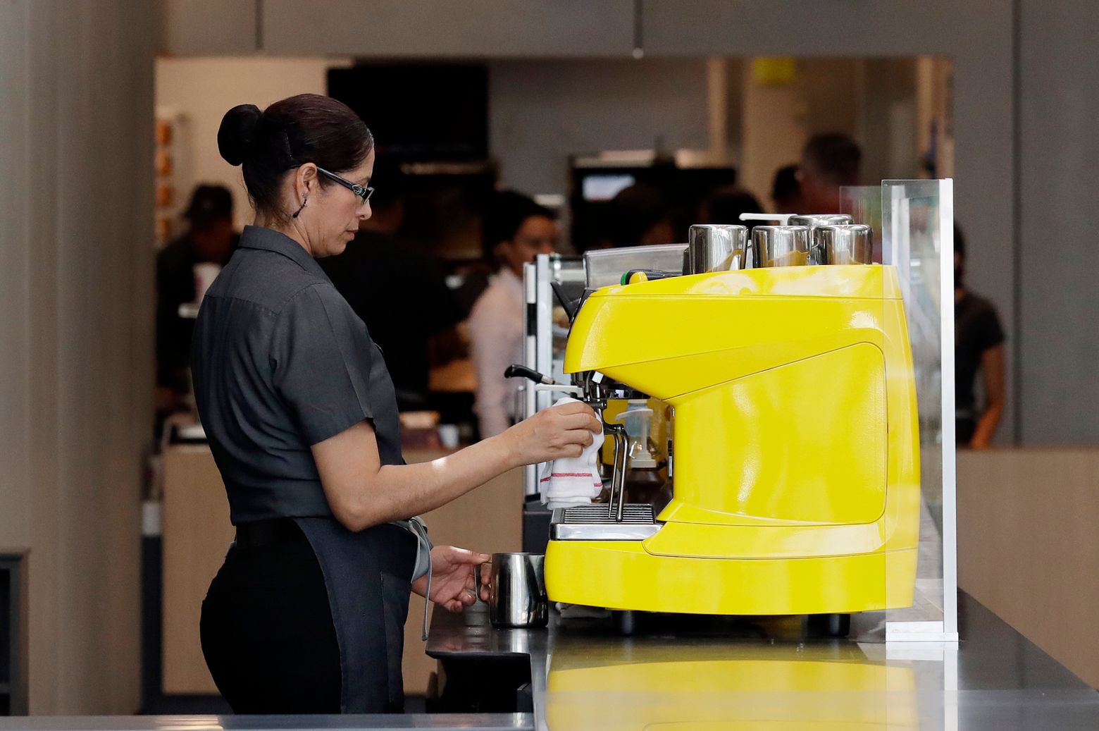 If you make under $35,500 a year, you may be owed overtime pay under new  federal rules | The Seattle Times