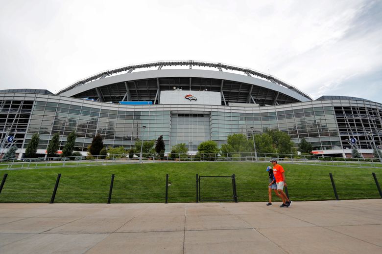 Broncos vs Cardinals  Empower Field at Mile High