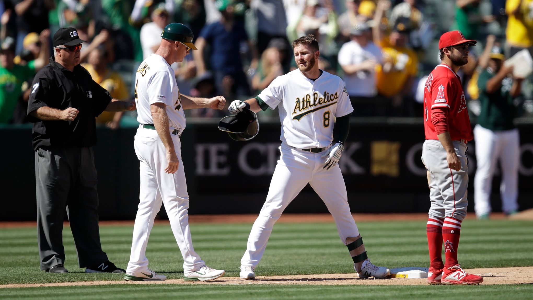 Pete Alonso, Mets rally to top A's, complete three-game sweep