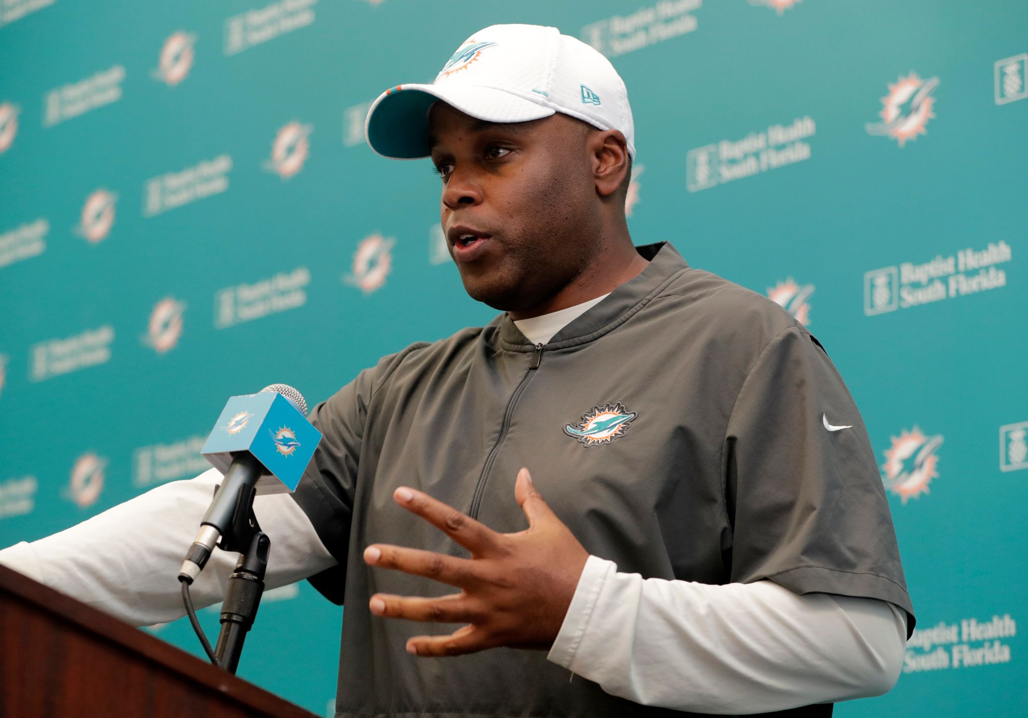 Dolphins' Stephen Ross on why Chris Grier is staying as general manager