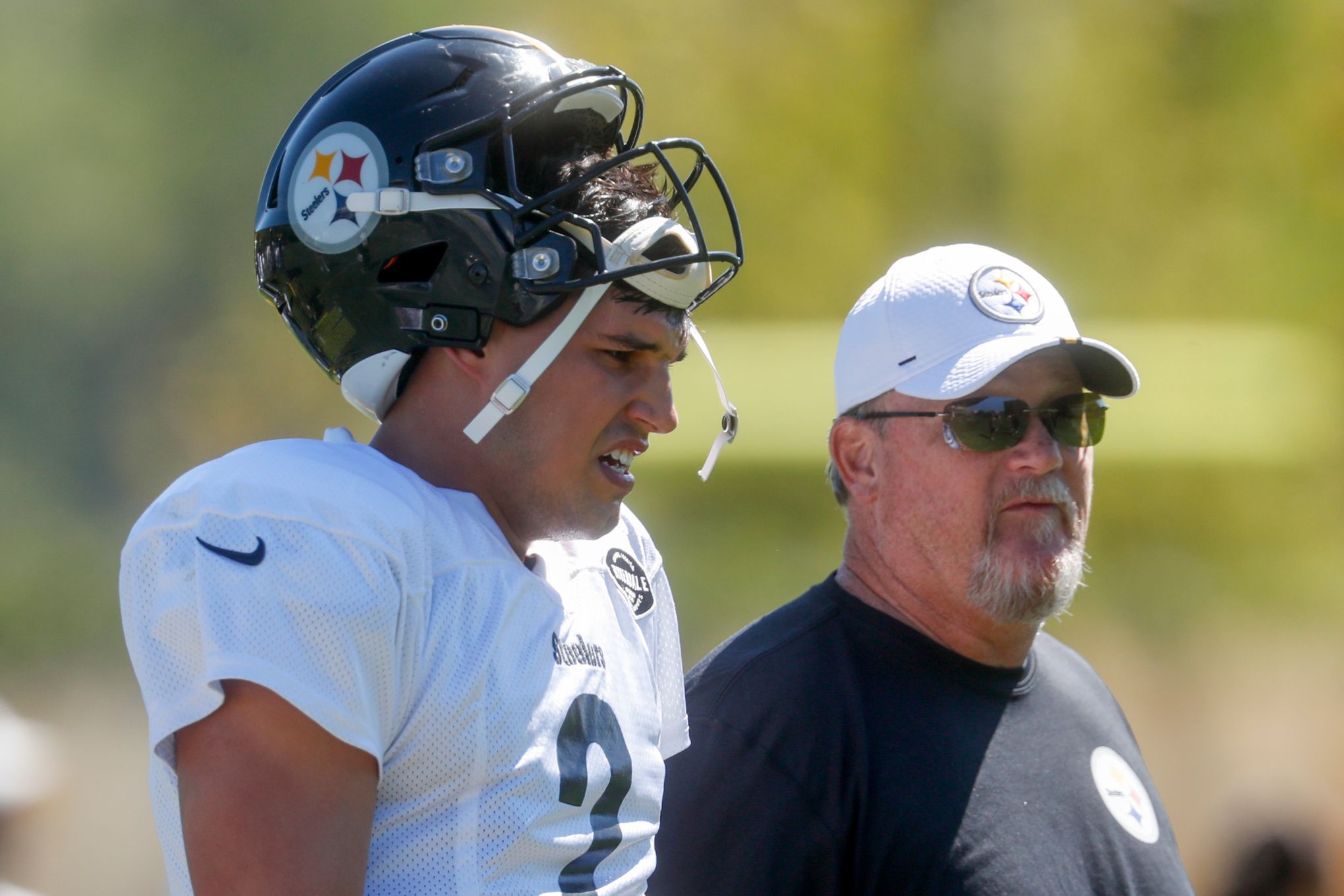 Steelers Re-Sign QB Mason Rudolph 