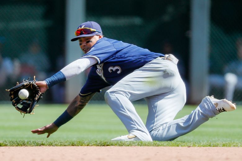 Mariners fall apart in 7th inning, swept away by Brewers