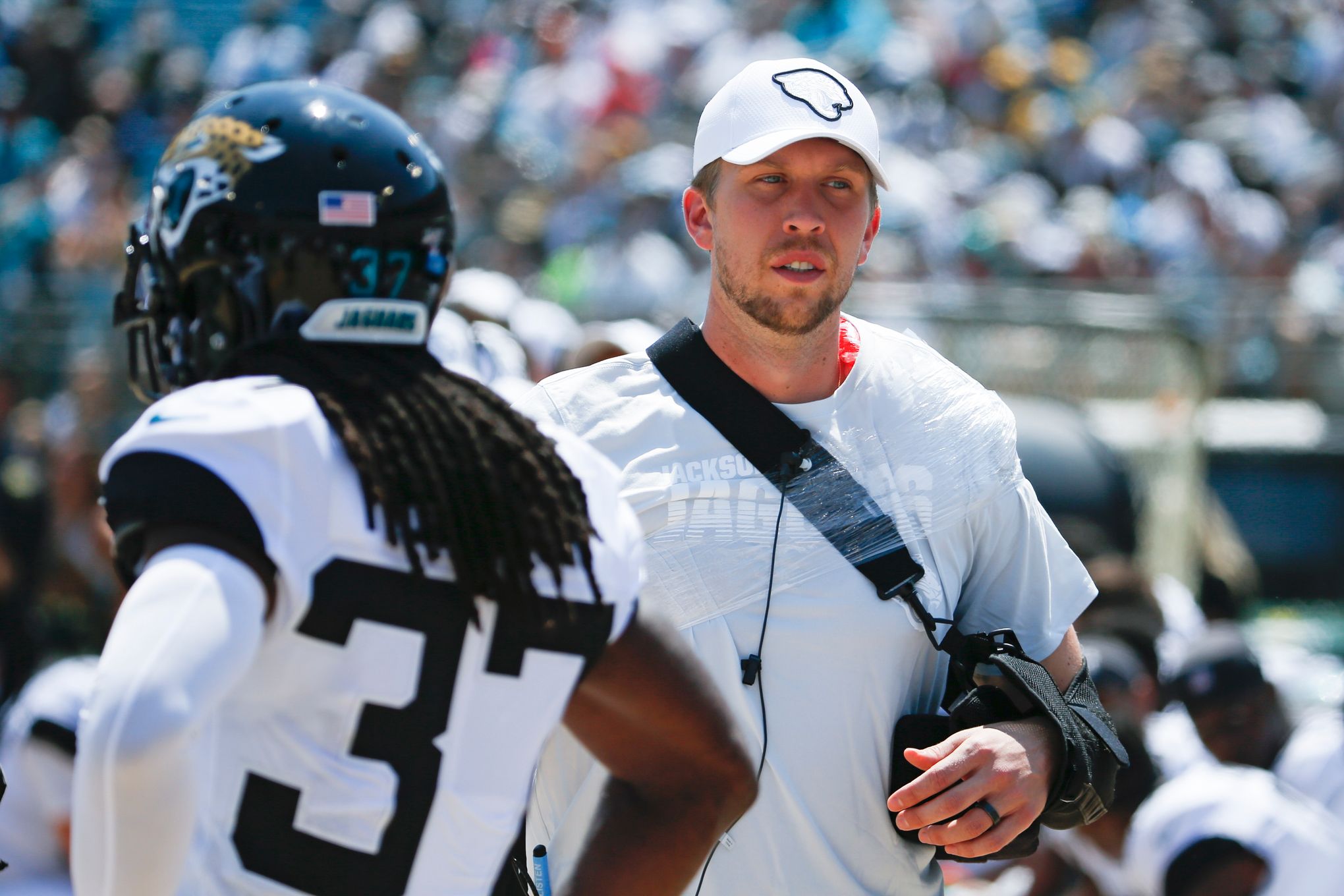 Nick Foles injury: Jaguars QB breaks left clavicle vs. Chiefs - Sports  Illustrated