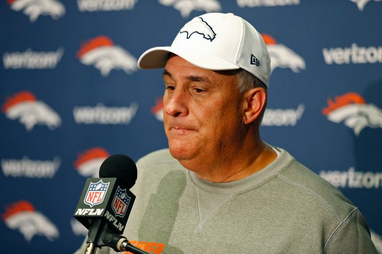 Broncos coach Vic Fangio treating Bears game like any other | The Seattle  Times