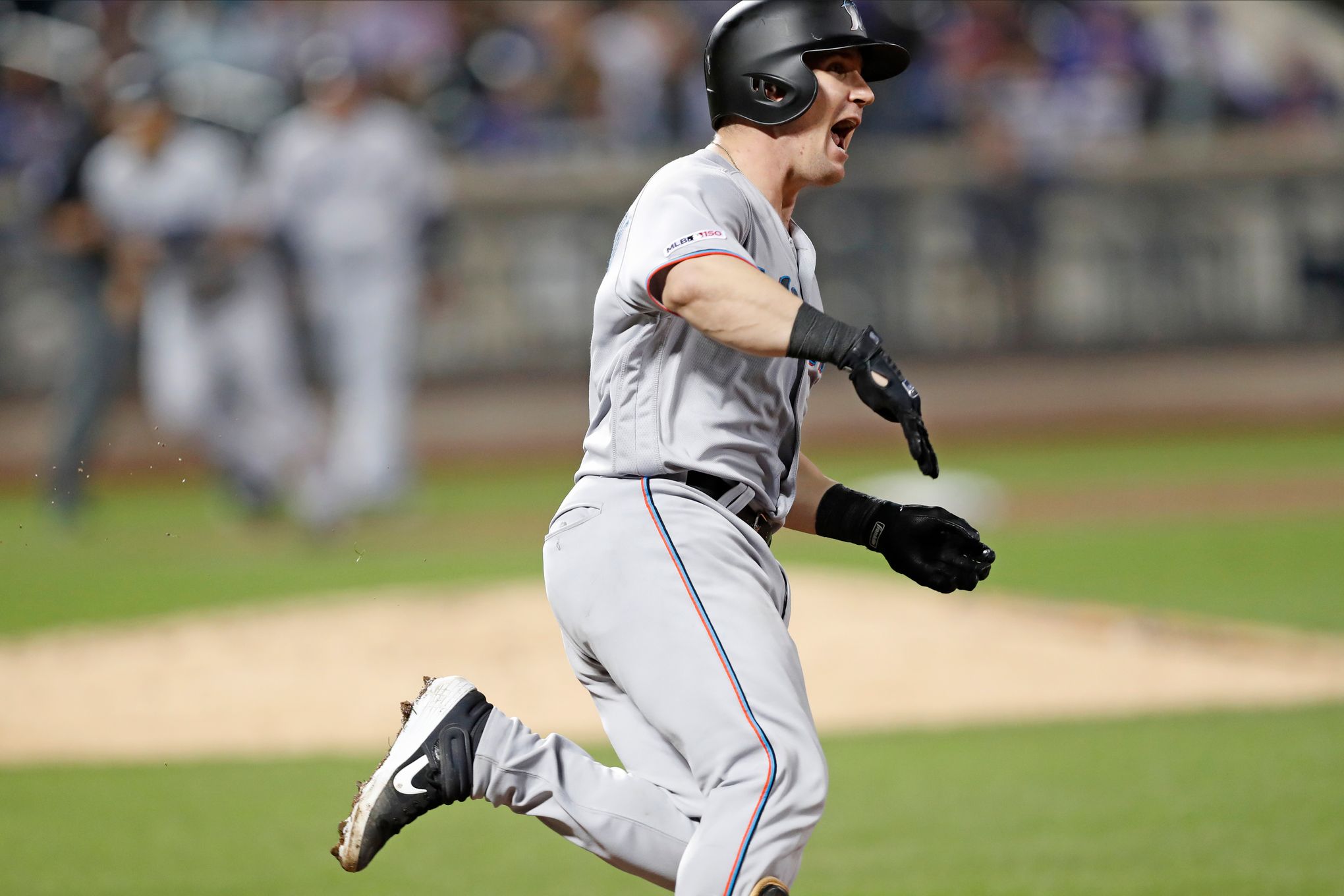 Curtis Granderson homers twice as Mets beat Marlins