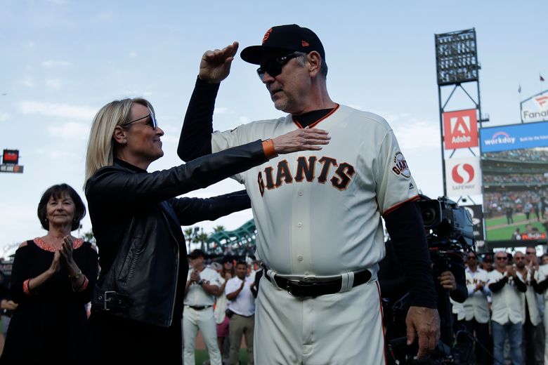 Giants notes: Bochy displeased that league announced a replacement