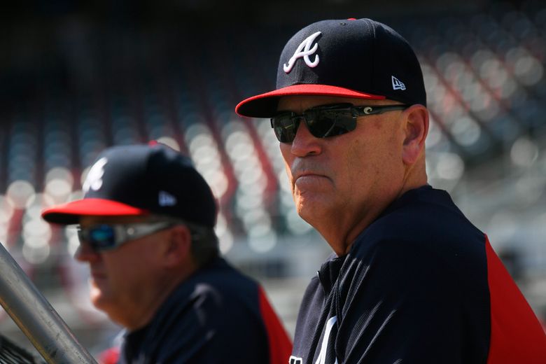 Braves shade Reds in NL Playoff opener