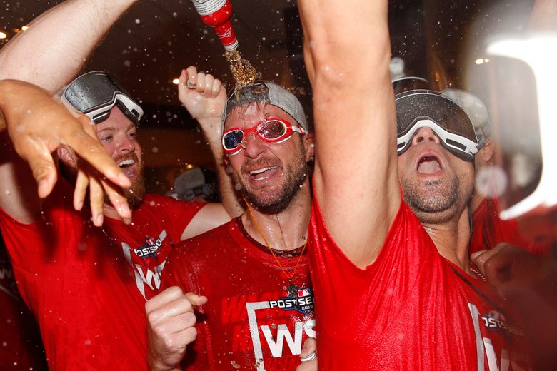 Max Scherzer Wears Mismatched Goggles for Different-Colored Eyes