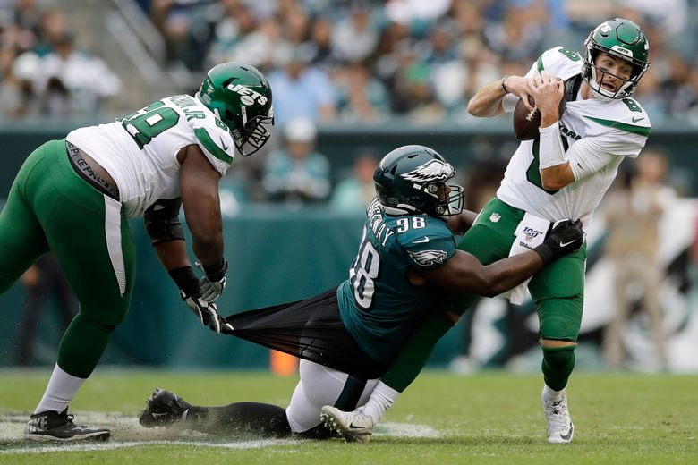 Jets totally overwhelmed by the Eagles in 31-6 loss