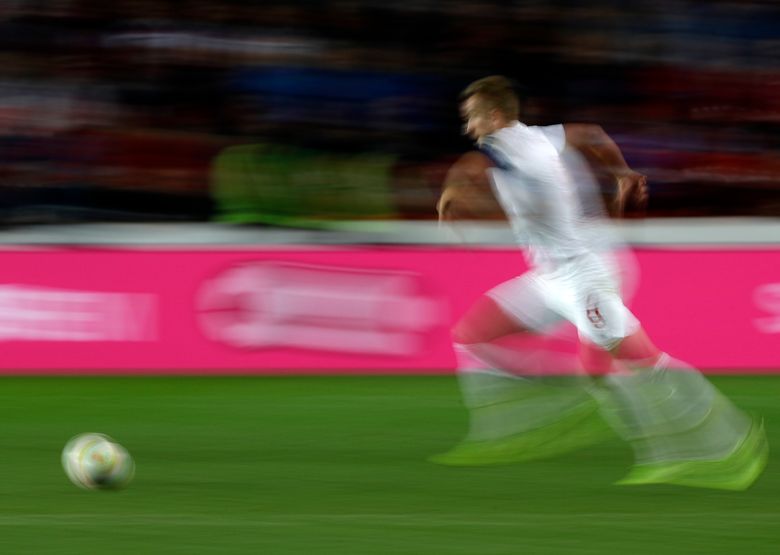 Heading a soccer ball might hurt women's brains more than men's