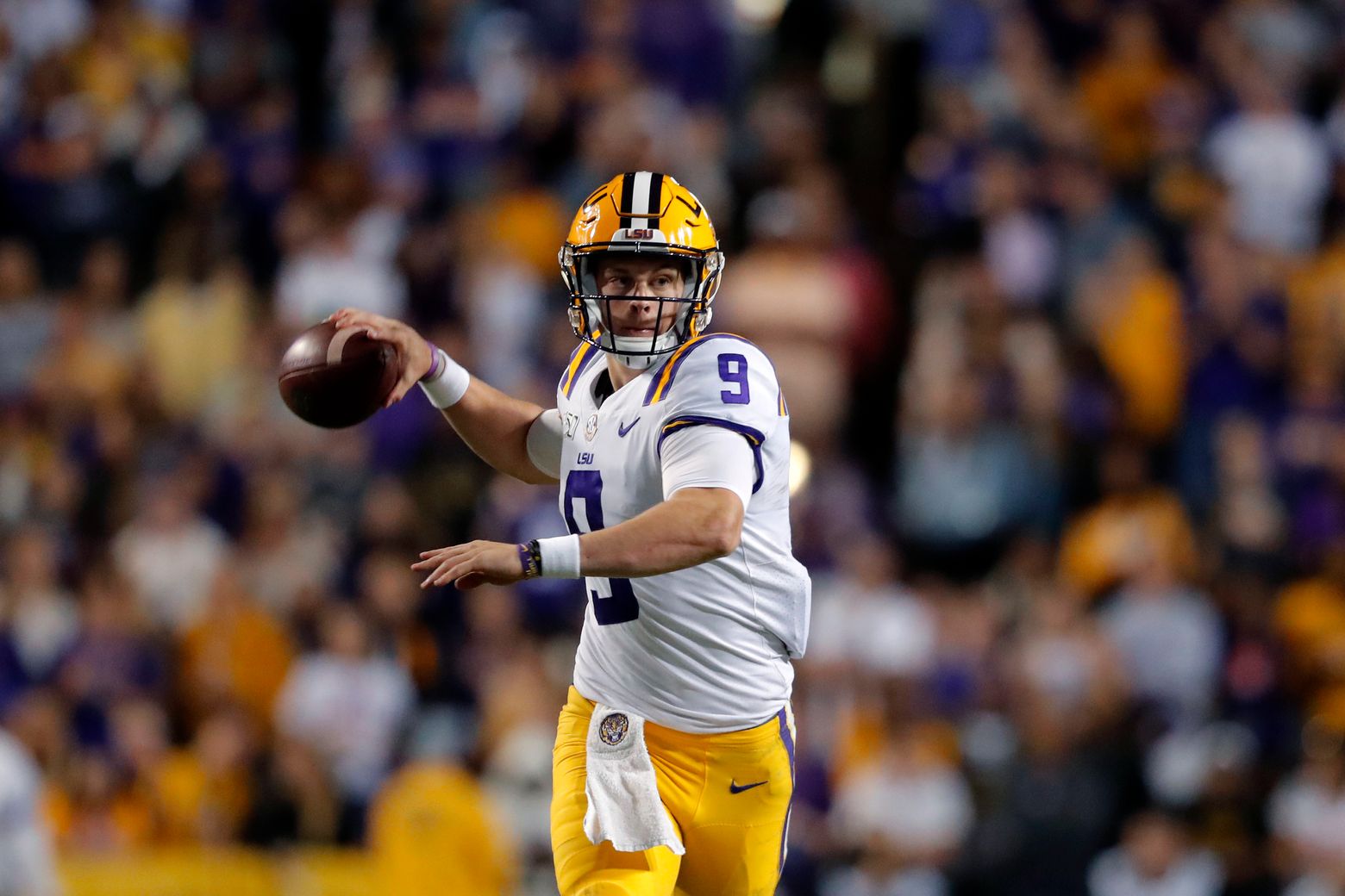 Burrow, LSU WR's break down the new offense