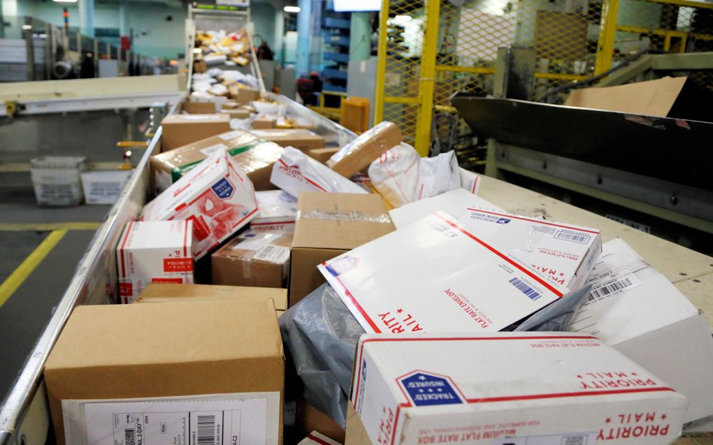 can i mail cigarettes to california NYC, California sue Postal Service over smuggled cigarettes