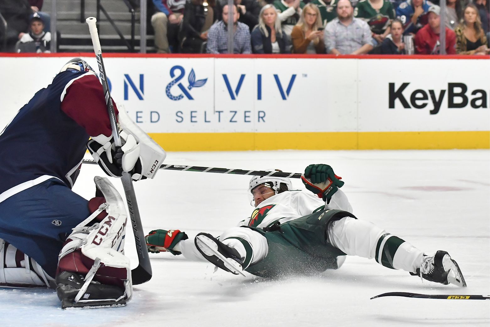 Wild extend division lead with 4-2 win over Avalanche